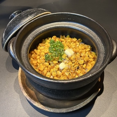焦がしトウモロコシの土鍋飯