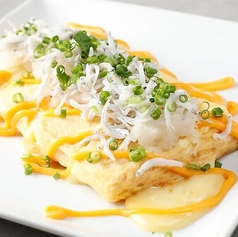 たっぷりしらすととろけるチーズの玉子焼き