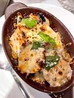 米ナスとフルーツトマトの重ね焼きパルミジャーノ