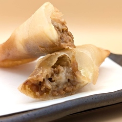 鶏そぼろとモッツァレラチーズの春巻き<1本>