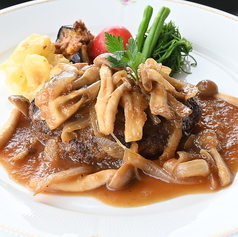 【平日限定】米沢牛100％ハンバーグきのこと玉ねぎの和風ブラウンソース