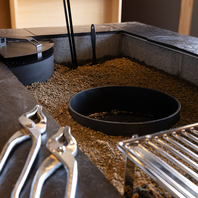 【旬の食材を囲炉裏焼きでご堪能いただけます】