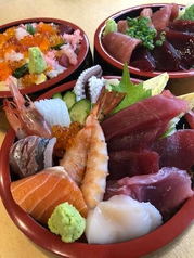 海鮮丼、ちらし寿司の写真