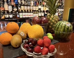フレッシュフルーツを使用したカクテル