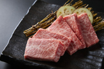 絶品肉寿司！赤身・トロ・雲丹乗せの三種類ございます。