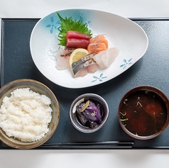 【さしみ定食】地魚のお刺身定食