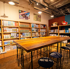 テーブル席の一部に、8名以上のご利用で個室のように使える半個室がございます。落ち着いた雰囲気で、ご家族やご友人との会食など、様々な用途でご利用いただけます。プライベートな空間で特別な時間をお過ごしください◎