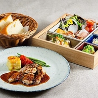 彩り豊かな旬を詰め込んだ、目にも愉しい箱前菜コース