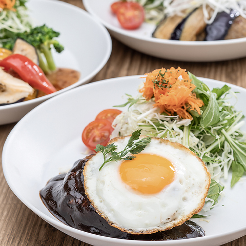 人気の洋食屋♪料理長が手掛ける自慢のメニュー＆お洒落な空間で有意義な一時をどうぞ