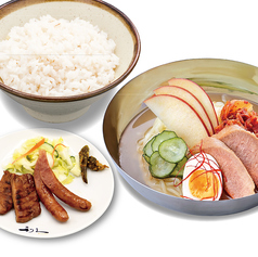 牛たん盛岡冷麺と牛たん焼ソーセージ定食