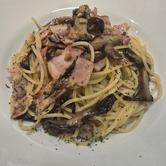 バリラベーコンと特製期のミックスの和風ペペロンチーノ【バリラ 1.7ｍｍ麺】