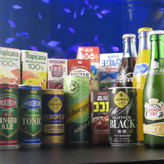 ソフトドリンクは無料で飲み放題