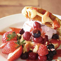 料理メニュー写真&nbsp;ストロベリーワッフル
