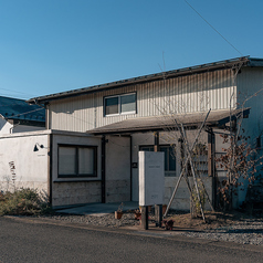 納屋カフェ 椿の外観2
