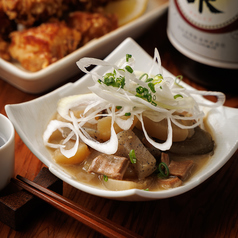 【名物】　牛もつ煮込み