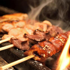 炭火で焼き上げる絶品焼き鳥の魅力