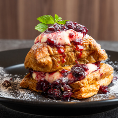 窯焼きナポレオンパイ～ベリーソース～