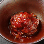 梅水晶やチャンジャなど厳選された酒肴。メインの前に軽く一杯楽しむ際にも最適なおつまみをご提供☆