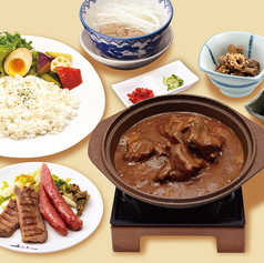大きな牛たんカレーと牛たん焼ソーセージ定食