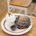 料理メニュー写真&nbsp;極上の黄金比　トリプルチョコレートパンケーキ 