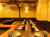 テーブル席での団体様の貸切も可能です。お気軽にご相談ください。ご宴会には、お仲間内でのご利用も可能です。また、お一人様でもお気軽にご来店ください。お店の雰囲気は大好評です。お気軽にお問い合わせください!飲み放題付きコースもご用意しております。お気軽にお問合せ下さいませ。