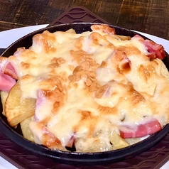 ベーコン入りガリポテチーズ焼き