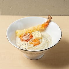 えび天チーズ明太クリーム釜玉うどん(温)