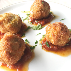 モッツァレラが入ったサルシッチャのフリット