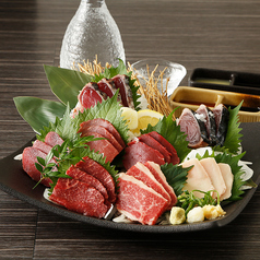 馬刺しと鰹の豪華龍馬8種盛り