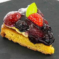 彩りベリーのタルト