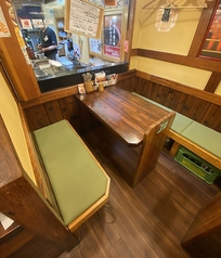 【4名様テーブル席】