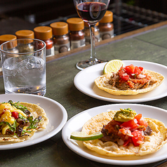 酒とタコス ポコロコ 名古屋国際センター店の特集写真