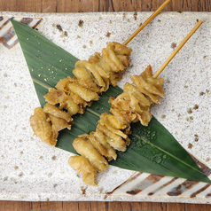 やみつき鶏皮串　2本