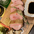 料理メニュー写真&nbsp;メイン醸し鴨肉のレアステーキ