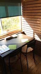 晴れた日はポカポカ陽当たり良い半個室風大人気カップルシート