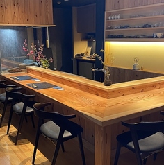 炭火割烹 与一の雰囲気1