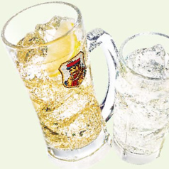 バリエーション豊富で楽しめるドリンクバー&アルコール