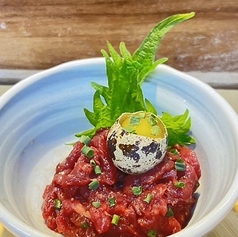 馬肉ユッケ