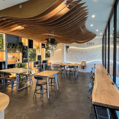 2階カウンター席は6席