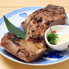 外はパリッと中はジューシー!マグロのカマ焼き