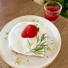 いちごのレアチーズケーキ