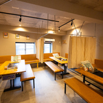 カーテンで仕切れる半個室空間