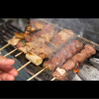 毎日お店で串打ち、丁寧に焼き上げます