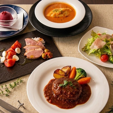 町の洋食 ぼんしゃんすの雰囲気1