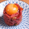 料理メニュー写真 桜肉のユッケ