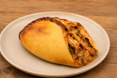 サルテーニャ ボリビア風焼きエンパナーダ