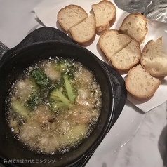 エビとブロッコリーのアヒージョ(バケット付)