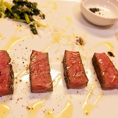 国産牛もも肉のタリアータ100ｇ