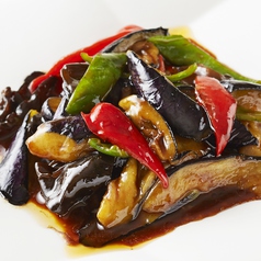 茄子ときくらげの四川風炒め、揚げ豆腐と豚肉の辛味煮