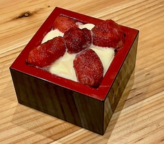 いちごの桝盛サンデー